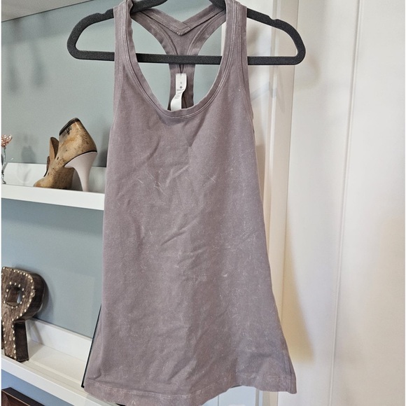 Lululemon Tank Top - Picture 1 of 5